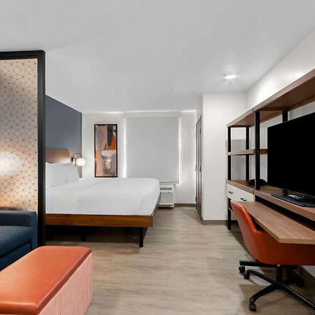 Everhome Suites Glendale Sports Entertainment District Екстериор снимка