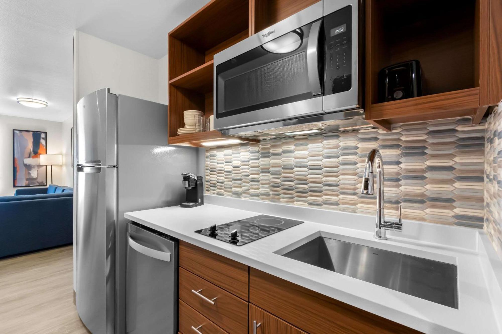 Everhome Suites Glendale Sports Entertainment District Екстериор снимка