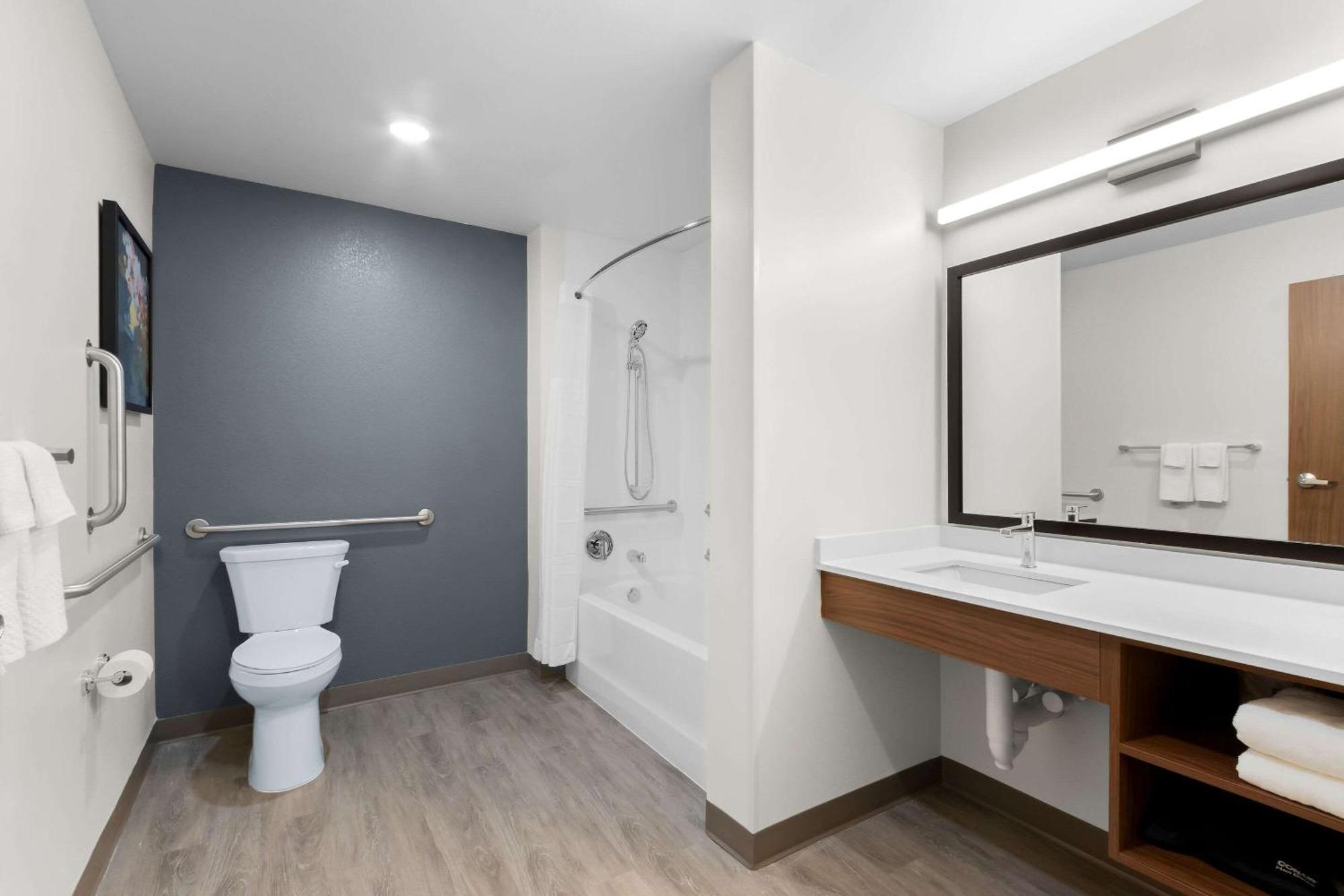 Everhome Suites Glendale Sports Entertainment District Екстериор снимка