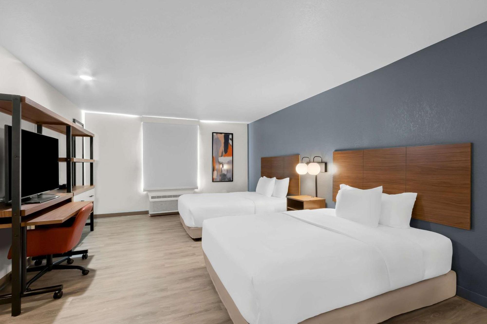 Everhome Suites Glendale Sports Entertainment District Екстериор снимка