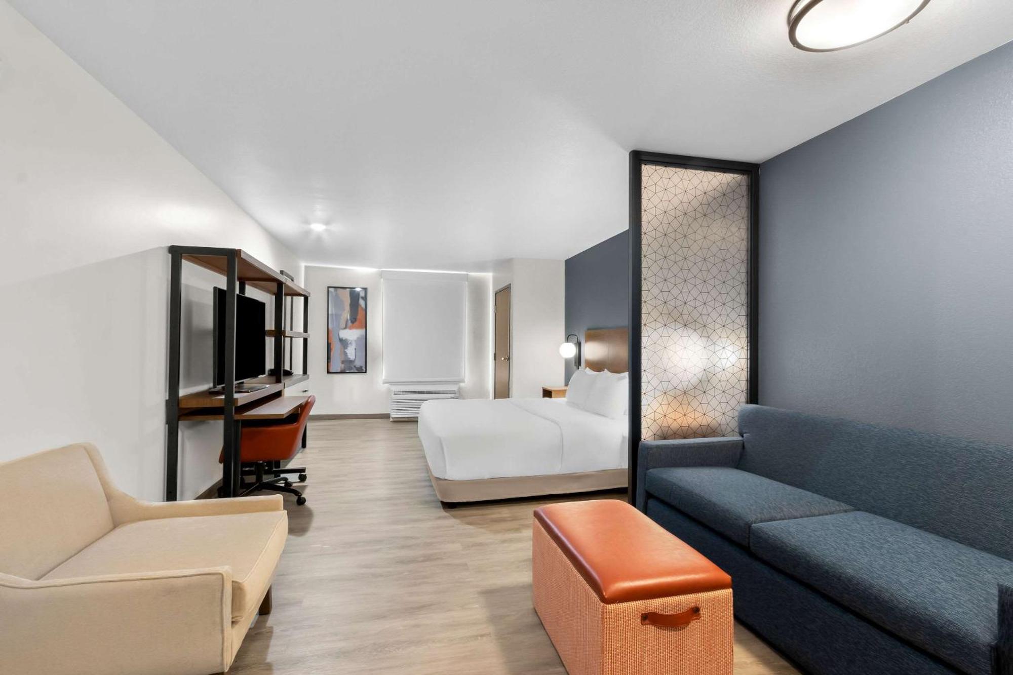 Everhome Suites Glendale Sports Entertainment District Екстериор снимка