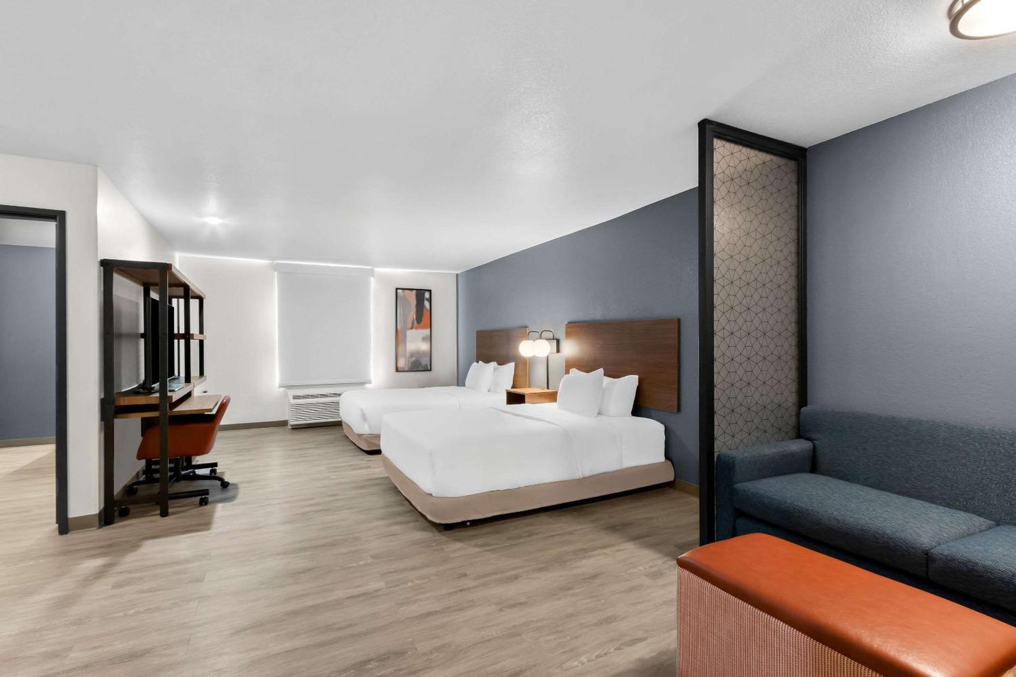 Everhome Suites Glendale Sports Entertainment District Екстериор снимка